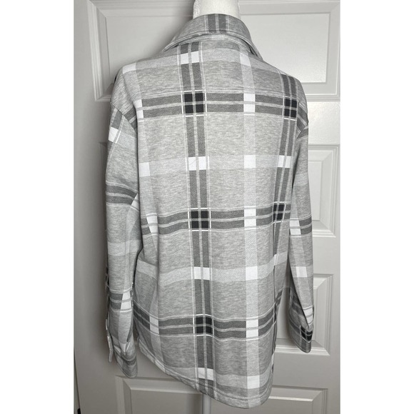 Refuge Athletics NWT New Gray White Button Up Long Sleeve Woman’s Relaxed S - Picture 6 of 7